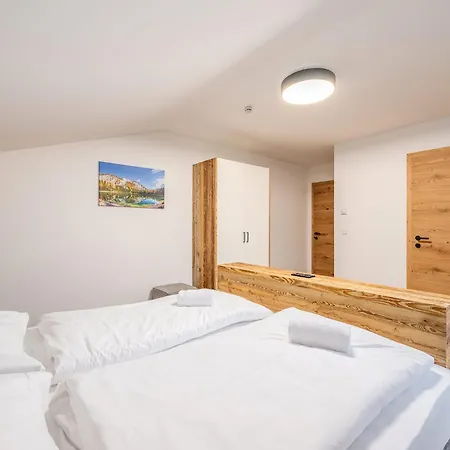 Stoderlodge - Alpine Garden - By Mynests *